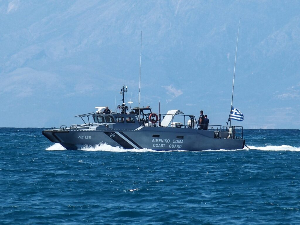 Ελαφόνησος: Άνδρας επιβιβάστηκε σε πλοίο από ανοιχτό καταπέλτη εν μέσω ελιγμών πρόσδεσης