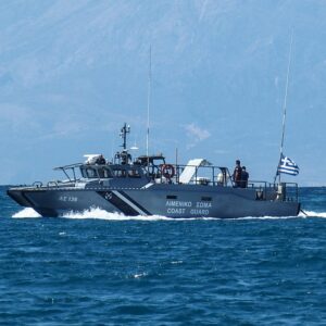 Ελαφόνησος: Άνδρας επιβιβάστηκε σε πλοίο από ανοιχτό καταπέλτη εν μέσω ελιγμών πρόσδεσης