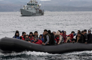 Μόνο πιστοποιημένοι δικηγόροι πλέον για τους «αιτούντες άσυλο» και έξτρα αμοιβή 250 ευρώ για εθελούσιες επιστροφές