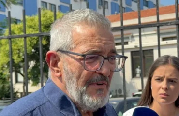 Π.Νέστορας για την απώλεια της συζύγου του: «Σκοτώθηκε άνανδρα – Ευτυχώς δεν ήταν εκεί το εγγόνι μας» (βίντεο)