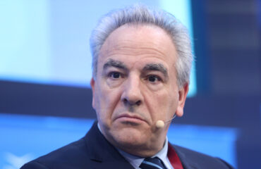 Άλλα λόγια να αγαπιόμαστε: Τώρα ο Θάνος Ντόκος λέει ότι έβλεπε τον Ρ.Ουμέροφ αντί για τους Ρώσους φαρσέρ! (βίντεο)