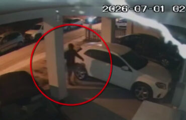 Βίντεο-ντοκουμέντο: Η στιγμή της εμπρηστικής επίθεσης στο σπίτι του Σάββα Αναστασιάδη στην Θεσσαλονίκη
