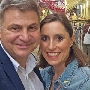 Ο Ν. Φαραντούρης απαντά για απόσπαση της συζύγου στις Βρυξέλλες με «επίδομα» 245.700 ευρώ: «Πήρε ότι προβλέπεται»