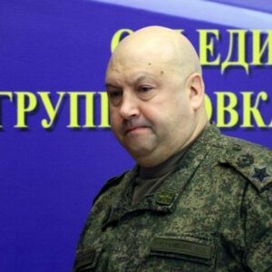 Εντείνονται οι φήμες για επιστροφή του στρατηγού Σεργκέι Σουροβίκιν για τις τελικές μάχες στο Ντόνμπας
