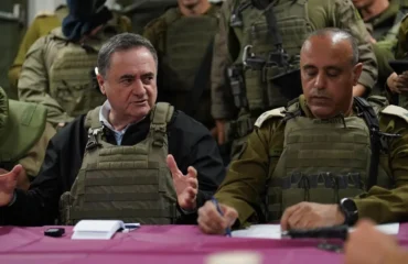 Σκληρή γλώσσα από τον Ισραηλινό ΥΠΑΜ: «Όποιος Ιρανός ηγέτης τα βάλει ξανά μαζί μας θα εξοντωθεί»