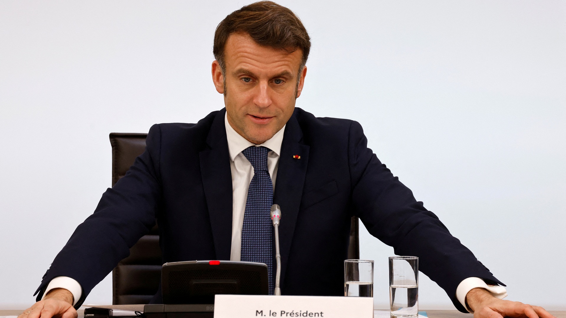 Δαμασκός: Ισχυρές εκρήξεις κοντά στο ξενοδοχείο όπου διαμένει ο Ε.Μακρόν!