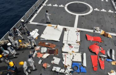 Πακιστάν: Βρέθηκαν τα συντρίμμια του αγνοούμενου Boeing 737 – Συνεχίζονται οι έρευνες για το πλήρωμα (φωτο)