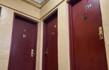 Φρίκη στο Μπρούκλιν: Συνεργείο καθαρισμού βρήκε ανθρώπινο σκελετό κρυμμένο μέσα σε διαμέρισμα (βίντεο)