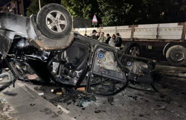 Σοβαρά επεισόδια στη Λβιβ: Διαδηλωτές ανέτρεψαν όχημα της TCC κατά τη διάρκεια επιχείρησης επιστράτευσης (βίντεο)