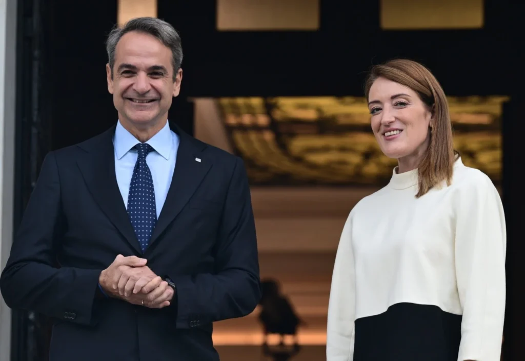 Live η συζήτηση του Κ.Μητσοτάκη με την Ρ.Μέτσολα – Στο επίκεντρο το ουκρανικό και πάλι