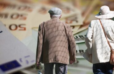 Συντάξεις: Αύξηση στα όρια ηλικίας μετά το 2030 – Ποιοι ασφαλισμένοι θα την υποστούν