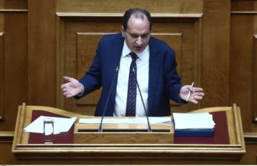 Χ.Σπίρτζης: Δεν αποδέχεται τη βουλευτική έδρα του Γ.Καραμέρου μετά την παραίτησή του από τον ΣΥΡΙΖΑ