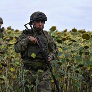 Βίντεο: Ουκρανοί στρατιώτες παραδόθηκαν χωρίς δεύτερη σκέψη σε Ρώσους κομάντο σε δάσος της Ζαπορίζια