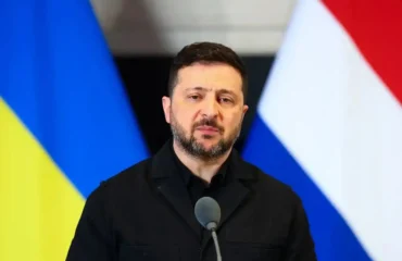 «Επίθεση» Β.Ζελένσκι στους Ευρωπαίους: «Δεν μας στέλνετε γρήγορα όπλα – Θα κινηθώ διπλωματικά»