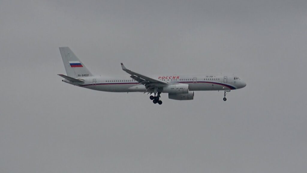 Tu-214 και An-148 πέταξαν από την Μόσχα στην Τεχεράνη!