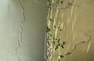 Κυψέλη: Ρωγμές σε πάνω από 15 πολυκατοικίες & καθιζήσεις έως 20 εκατοστά – Ανησυχία για τα έργα του Μετρό (φώτο)