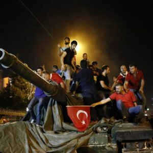 10 χρόνια από την αποτυχημένη απόπειρα πραξικοπήματος στην Τουρκία: Το «φάντασμα» της FETÖ και η εκκαθάριση