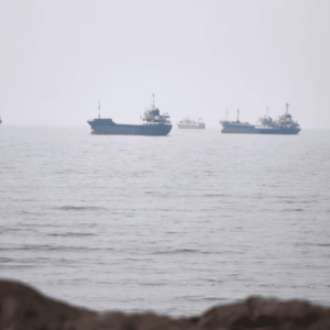 Φρουροί της Επανάστασης: «Τα Στενά του Ορμούζ θα παραμείνουν κλειστά μέχρι να σταματήσουν οι επιθέσεις των ΗΠΑ»