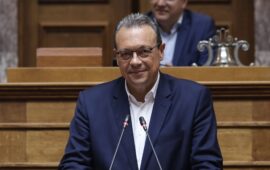Μια ανάσα πριν την έξοδο από τον ΣΥΡΙΖΑ και ο Σ.Φάμελλος