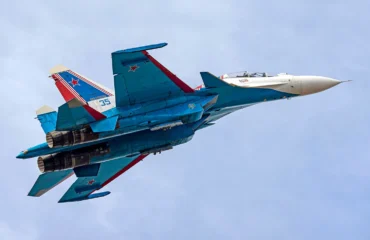 Όταν το ρωσικό Su-35 έριξε υπερ-βόμβα 3.000 κιλών & «κατάπιε» 40 Ουκρανούς μαζί με Γάλλους μισθοφόρους (βίντεο)