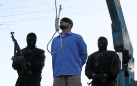 Δείτε φωτογραφίες των νεαρών Ιρανών που έδωσε στη δημοσιότητα η Τεχεράνη και εκτελέστηκαν με κρέμασμα