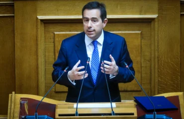 ΝΔ: Επιστρέφει στη θέση του κοινοβουλευτικού εκπροσώπου ο Ν.Μηταράκης