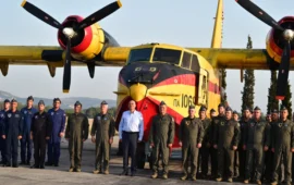 Στη Μοίρα Πυροσβεστικών Αεροσκαφών στην 112 ΠΜ ο Ν.Δένδιας