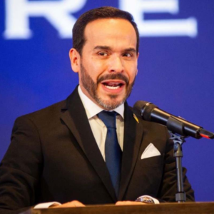 Στη «Συμμαχία Τραμπ» κατά των ναρκωτικών η Κολομβία: Ανοίγει επιχειρησιακό γραφείο στην ιστορική έδρα του Εσκομπάρ