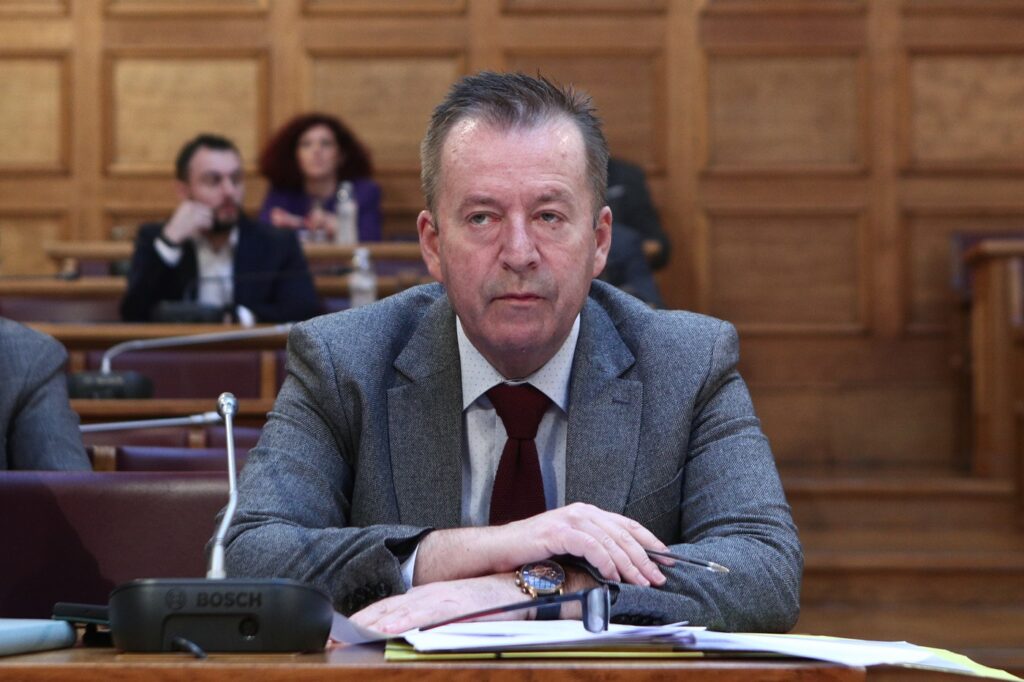 Β.Κόκκαλης: Παραιτήθηκε κι επίσημα από κάθε ιδιότητα μέσα στον ΣΥΡΙΖΑ ο βουλευτής Λάρισας – Το μήνυμά του