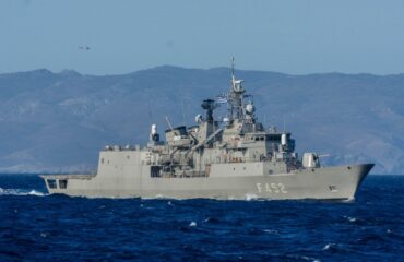 Ελληνική διοίκηση επιχείρησης «Ασπίδες» σε Ερυθρά Θάλασσα με οδηγία προς ναυτιλομένους: «Τρεχάτε ποδαράκια μου»