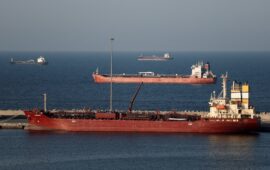 Βίντεο από τα Στενά του Ορμούζ: Τεράστιες ουρές από τάνκερ – Δεν κινείται τίποτα