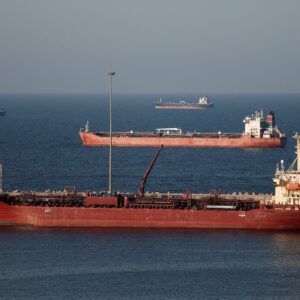 Βίντεο από τα Στενά του Ορμούζ: Τεράστιες ουρές από τάνκερ – Δεν κινείται τίποτα
