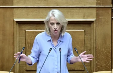Η απάντηση της Ρ.Δούρου στον Κ.Μητσοτάκη για την επερχόμενη απουσία του ΣΥΡΙΖΑ από την δεξίωση για την Δημοκρατία