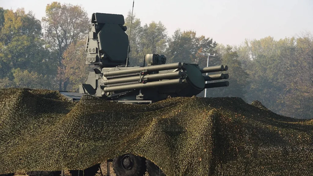 Bίντεο: Ρωσικό σύστημα αεράμυνας Pantsir-S1 καταρρίπτει ουκρανικό drone λίγο πριν κτυπήσει αποθήκη της Wildberries