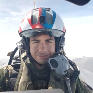 Πιέρ-Ανρί Σουέ: Διώκεται για κατασκοπεία υπέρ της Κίνας ο γνωστός Γάλλος YouTuber και πιλότος μαχητικών Raphale