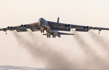 Δεν «πεθαίνουν» τα Β-52 Stratofortress – Νέος εκσυγχρονισμός και επαναφορά από τα «νεκροταφεία»