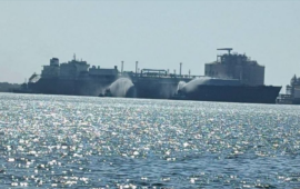 Πρωτοφανές πλήγμα σε πλοίο LNG των ΗΠΑ στα νερά της Μεσογείου: Αναφορές ότι χτυπήθηκε από ιρανικό drone! (βίντεο)