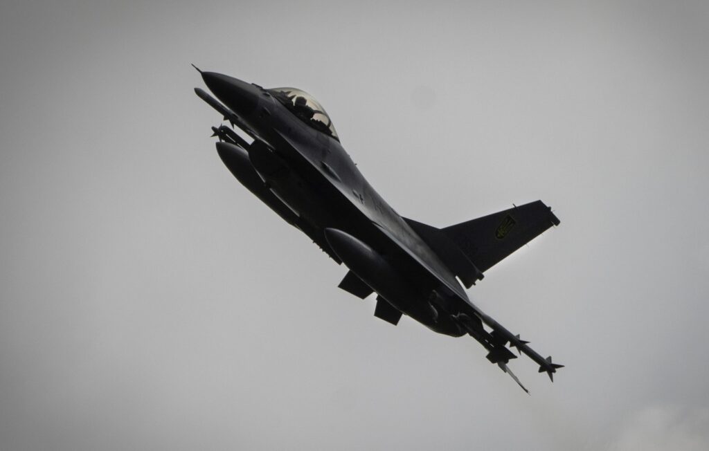 Συνετρίβη ουκρανικό F-16 κατά τη διάρκεια κατάρριψης ρωσικών drones – Σώος ο πιλότος