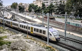 Hellenic Train: Διακοπή δρομολογίων του προαστιακού στο τμήμα Αθήνα – Άγιοι Ανάργυροι λόγω φωτιάς