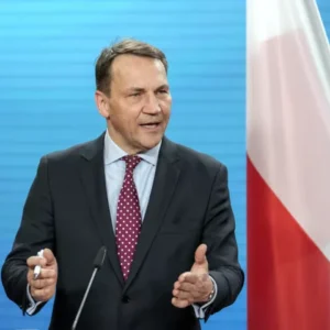Πολωνία: Καλεί τον Ρώσο πρέσβη μετά την πτώση πυραύλου στο έδαφός της – «Ρωσικός ο Χ-101» λέει η Βαρσοβία