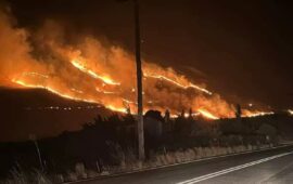 Ολονύκτια «μάχη» με τις φλόγες σε Ρέθυμνο, Αγρίνιο και Αχαΐα