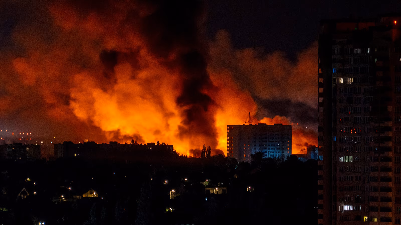 Η Ρωσία εξαπέλυσε μαζικά πλήγματα με πυραύλους Iskander-M και Zircon στο Κίεβο: Στις φλόγες κρίσιμες εγκαταστάσεις