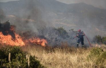Μπαράζ συλλήψεων και προστίμων τις τελευταίες μέρες για πρόκληση πυρκαγιάς σε όλη την Ελλάδα