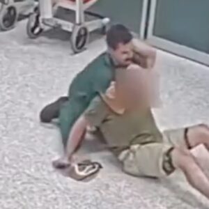 Μεθυσμένος ασθενής δεν… υπολόγισε ότι νοσοκόμος γνώριζε ζίου ζίτσου με αποτέλεσμα να τον «ξαπλώσει» (βίντεο)