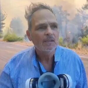 Ο εθελοντής πυροσβέστης Σταμάτης Γαρδέλης είπε αυτό που η κυβέρνηση αρνείται να παραδεχτεί