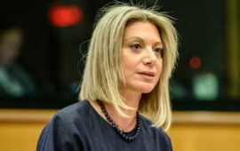 «Ελπίδα για τη Δημοκρατία»: Αποχώρησαν Μαρία Ιωαννίδου και Κατερίνα Μουτσάτσου