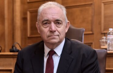 Ε.Λέκκας για την μεγάλη φωτιά στην Δυτική Αττική: «Μπορεί να καίει υπόγεια για μήνες»