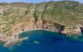 Κλειστή μέχρι νεωτέρας η παραλία Λυκοδήμου στα Κύθηρα για λόγους ασφαλείας