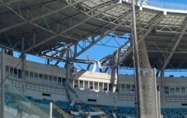 Ρωσική επίθεση προκάλεσε σοβαρές ζημιές στο γήπεδο της Τσερνομόρετς (βίντεο)