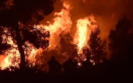 «Κόλαση επί Γης» στην Αττικοβοιωτία: Οι φωτιές εξαπέλυσαν ενέργεια όσες 6 βόμβες στη Χιροσίμα (γραφήματα)